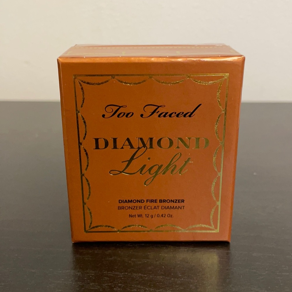 Too Faced Diamond Light bronzer